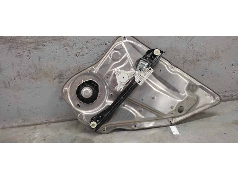 Recambio de elevalunas trasero izquierdo para mercedes-benz clase c (w204) berlina 1.6 cat referencia OEM IAM A2047600734  