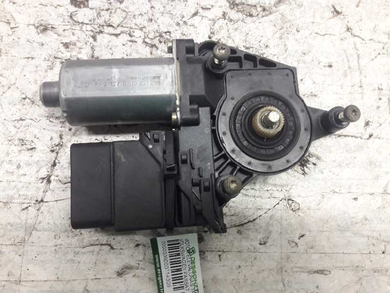 Recambio de motor elevalunas trasero derecho para volkswagen passat berlina (3b2) comfortline referencia OEM IAM 0130821696  