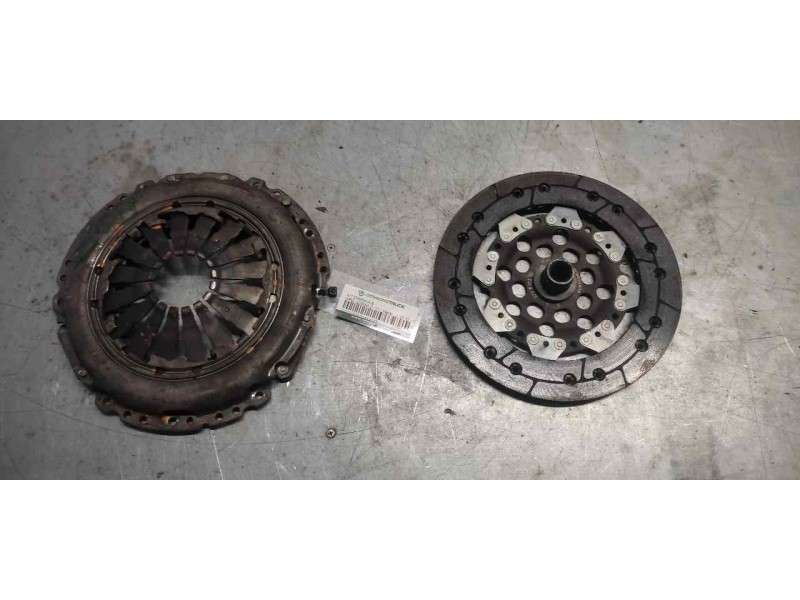 Recambio de kit embrague para opel corsa d ´´111 years´´ referencia OEM IAM 322035210  