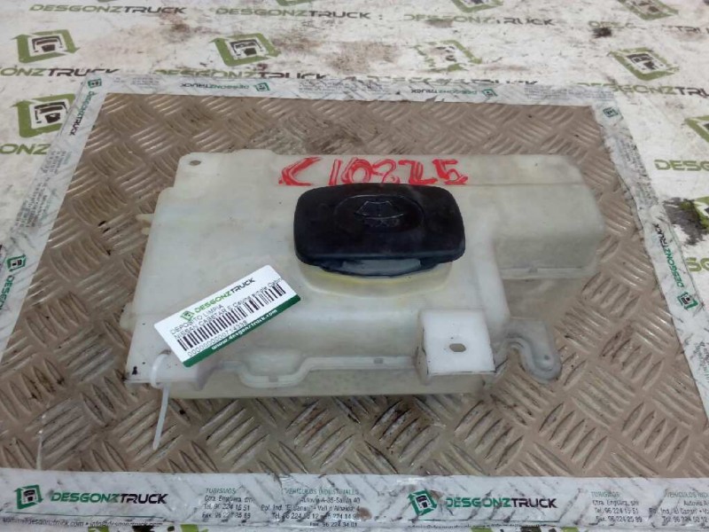 Recambio de deposito limpia para nissan cabstar e cabina simple cabina individual referencia OEM IAM   