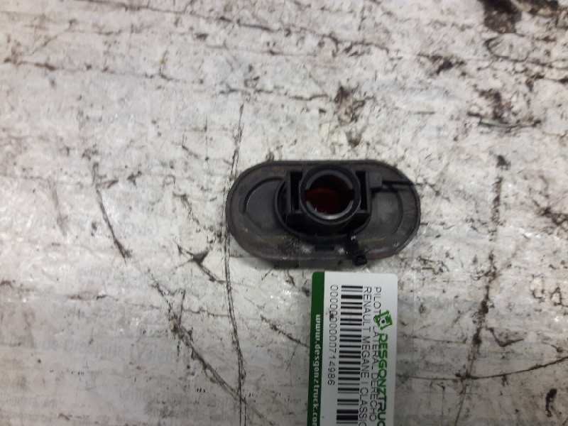 Recambio de piloto lateral derecho para renault megane i classic (la0) 1.9 dti alize referencia OEM IAM   