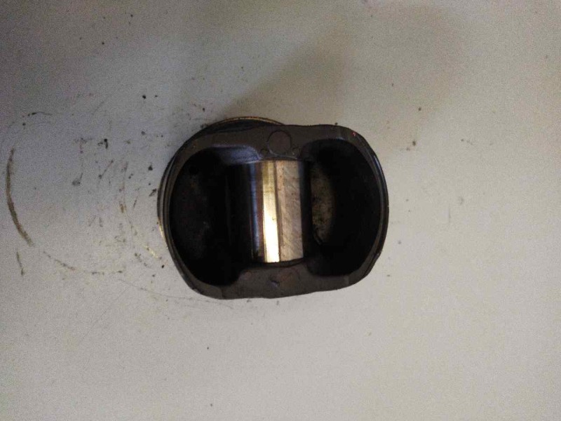 Recambio de piston para daf serie xf105.xxx fsa 4x2 super-space-cab referencia OEM IAM 1747552  