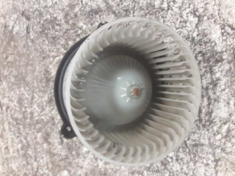 Recambio de ventilador calefaccion para kia carnival ii 2.9 cdri ex referencia OEM IAM 3A14 2 PINS 