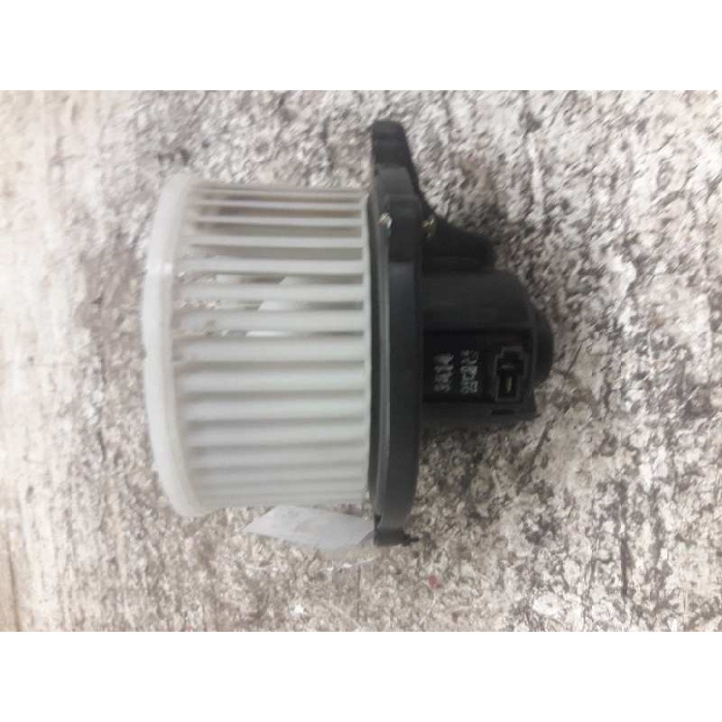 Recambio de ventilador calefaccion para kia carnival ii 2.9 cdri ex referencia OEM IAM 3A14 2 PINS 