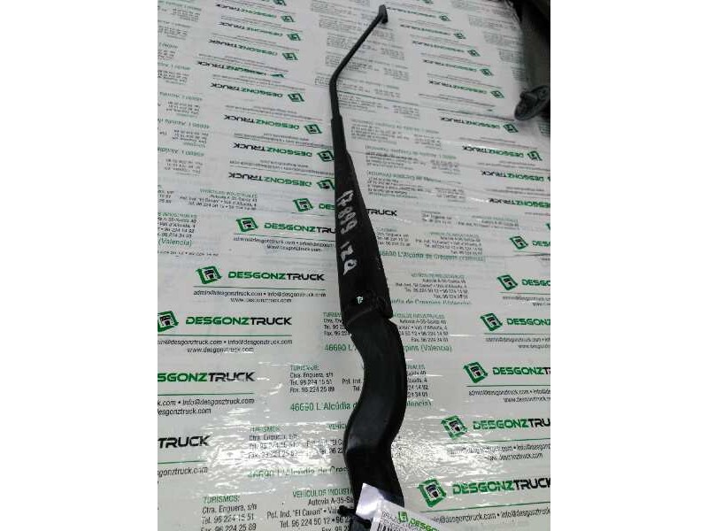 Recambio de brazo limpia delantero izquierdo para peugeot expert kasten komfort confort referencia OEM IAM   