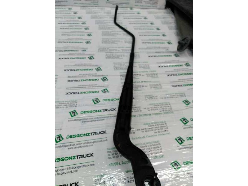 Recambio de brazo limpia delantero izquierdo para peugeot expert kasten komfort confort referencia OEM IAM   