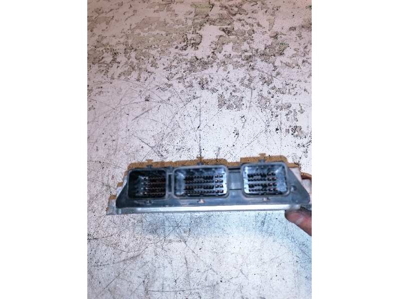 Recambio de centralita motor uce para peugeot 206 berlina xr referencia OEM IAM 0281010707 9646559980 9644157380