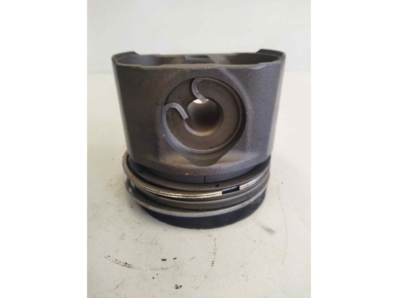 Recambio de piston para daf serie xf105.xxx fsa 4x2 space-cab referencia OEM IAM 1747552  