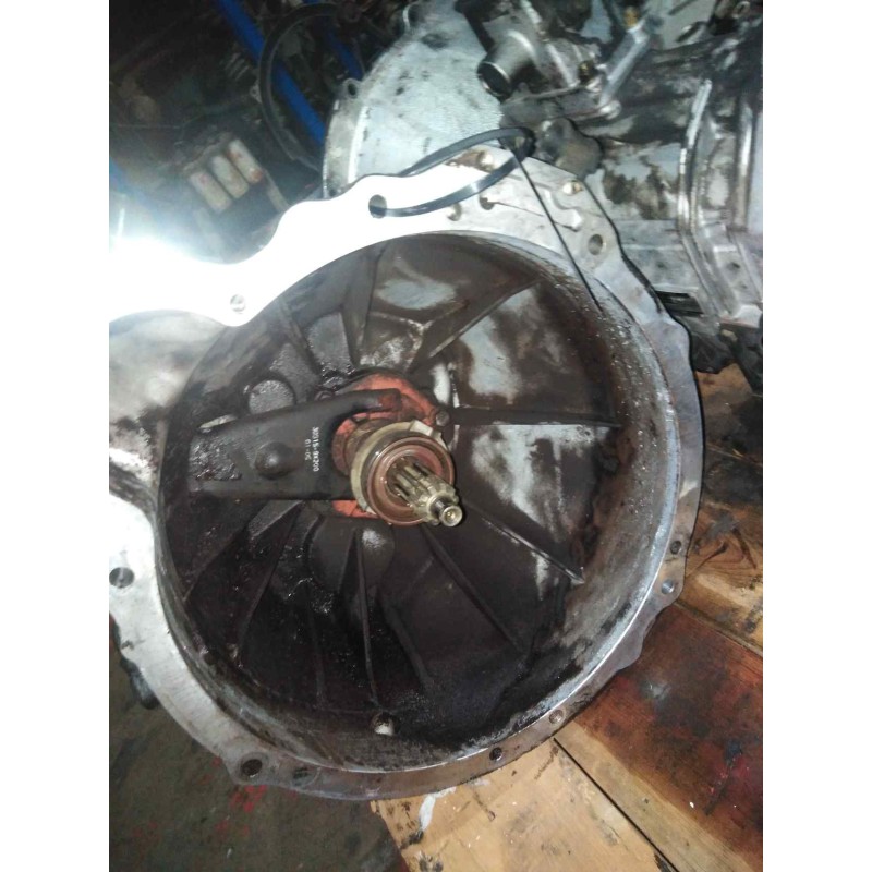 Recambio de caja cambios para nissan trucks atleon 130.21 referencia OEM IAM RE2217-01 32101-950A 32131-9X50A