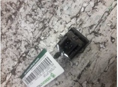 Recambio de interruptor para peugeot 207 sw confort referencia OEM IAM 96570636XT 4 PINS  2
