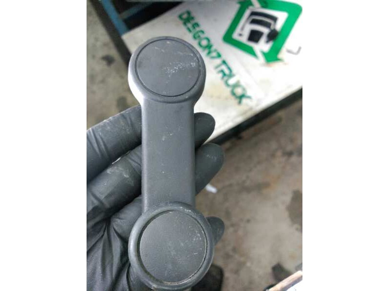 Recambio de maneta elevalunas trasera izquierda para ford focus berlina (cak) ambiente referencia OEM IAM   