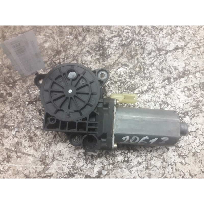 Recambio de motor elevalunas delantero derecho para ford fusion (cbk) ambiente referencia OEM IAM 0130821939 2 PINS 