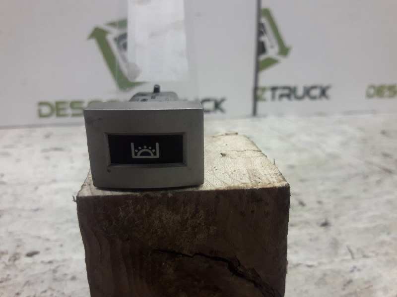 Recambio de boton luz interior para kia carnival ii 2.9 cdri executive referencia OEM IAM   