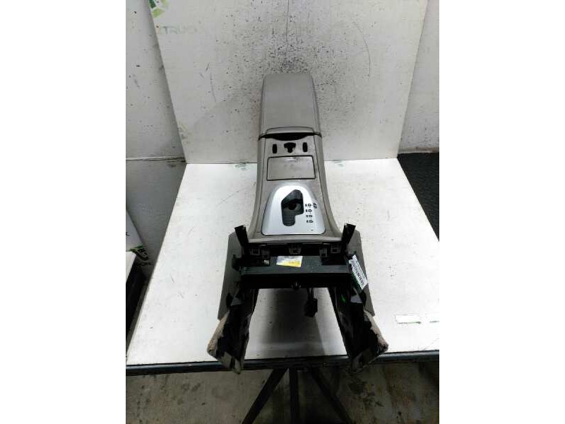 Recambio de guarnecidos palanca cambio para renault vel satis (bj0) expression referencia OEM IAM 8200221400  