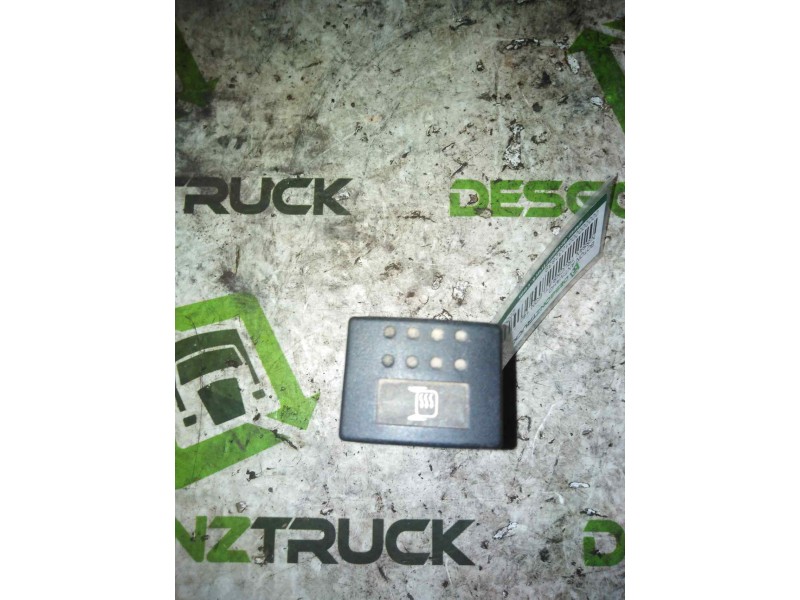 Recambio de boton antivaho para nissan trucks atleon 140 referencia OEM IAM 255819X000  BOTON ANTIVAHO RETROVISOR