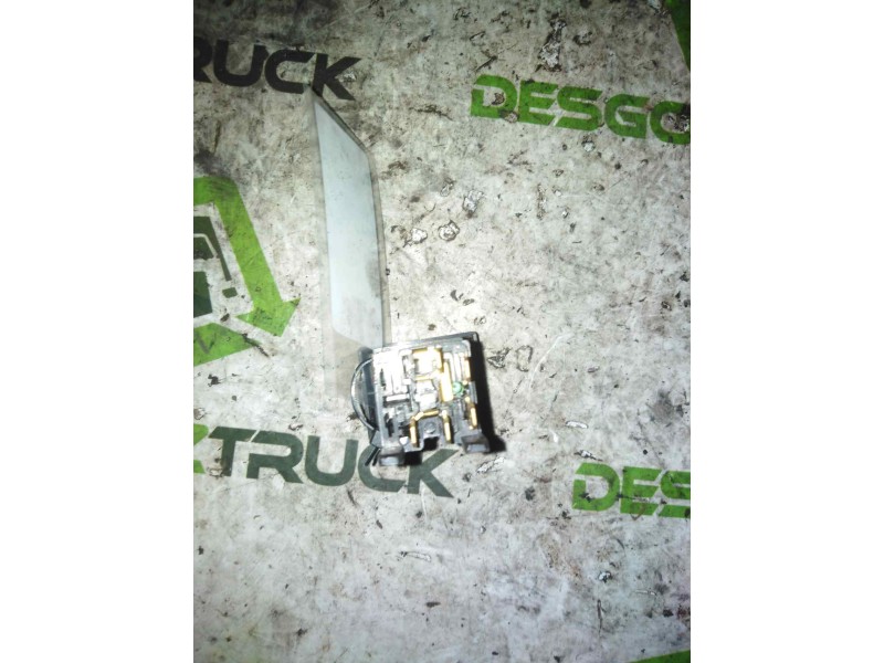 Recambio de boton antivaho para nissan trucks atleon 140 referencia OEM IAM 255819X000  BOTON ANTIVAHO RETROVISOR