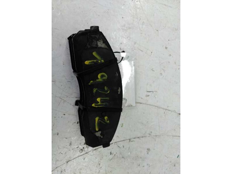 Recambio de pastillas de freno delanteras para kia carnival ii 2.9 cdri ex referencia OEM IAM  IZQUIERDAS 
