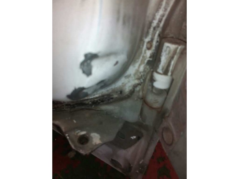 Recambio de puerta delantera izquierda para scania trucks serie 3 143 h/ 450 (450cv) referencia OEM IAM   