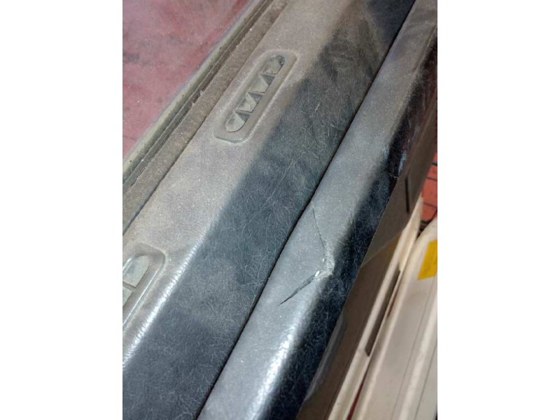 Recambio de puerta delantera derecha para scania trucks serie 3 143 h/ 450 (450cv) referencia OEM IAM   