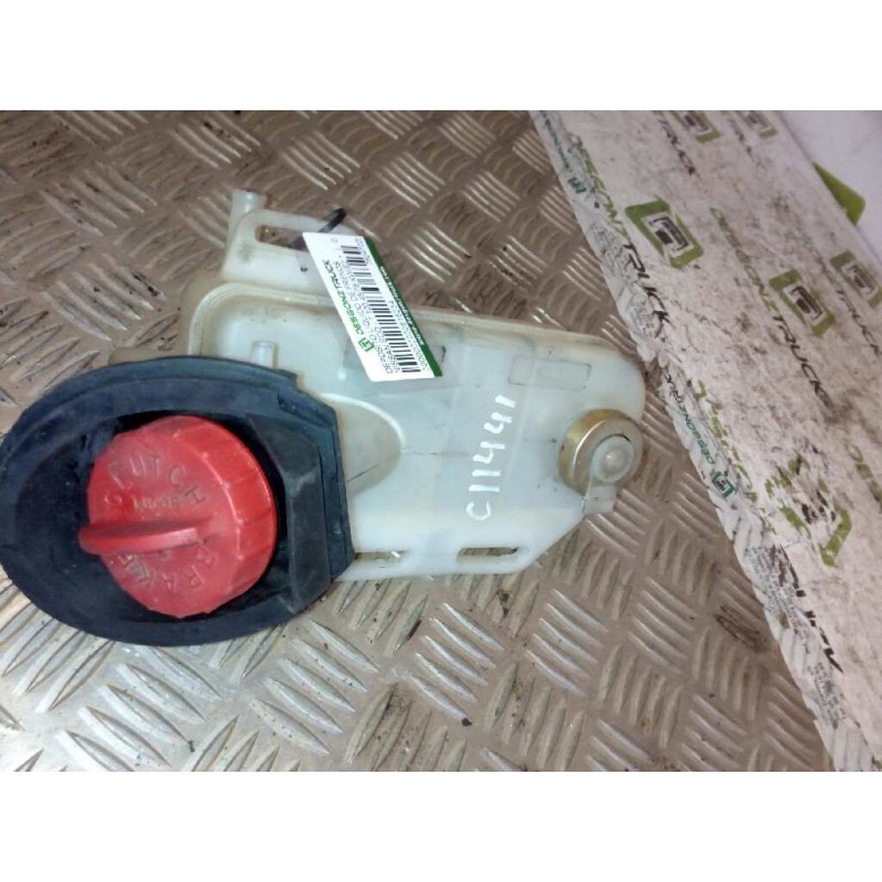 Recambio de deposito liquido de frenos para nissan eco - t 100.45/78 kw/e2 referencia OEM IAM 76047025  