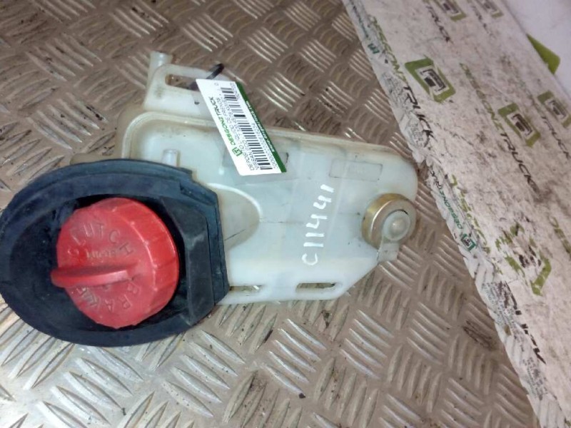 Recambio de deposito liquido de frenos para nissan eco - t 100.45/78 kw/e2 referencia OEM IAM 76047025  