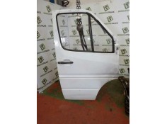 Recambio de puerta delantera derecha para mercedes trucks sprinter 410 d referencia OEM IAM   