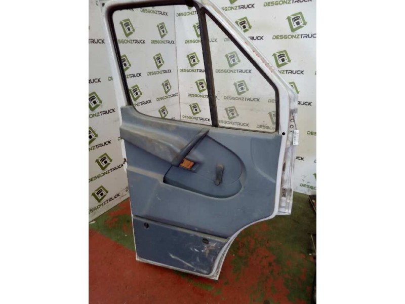 Recambio de puerta delantera izquierda para mercedes trucks sprinter 410 d referencia OEM IAM   