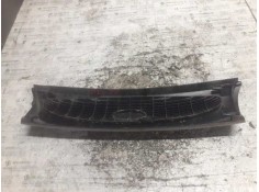 Recambio de rejilla delantera central para ford fiesta berlina básico referencia OEM IAM 96FB8200AGW   2