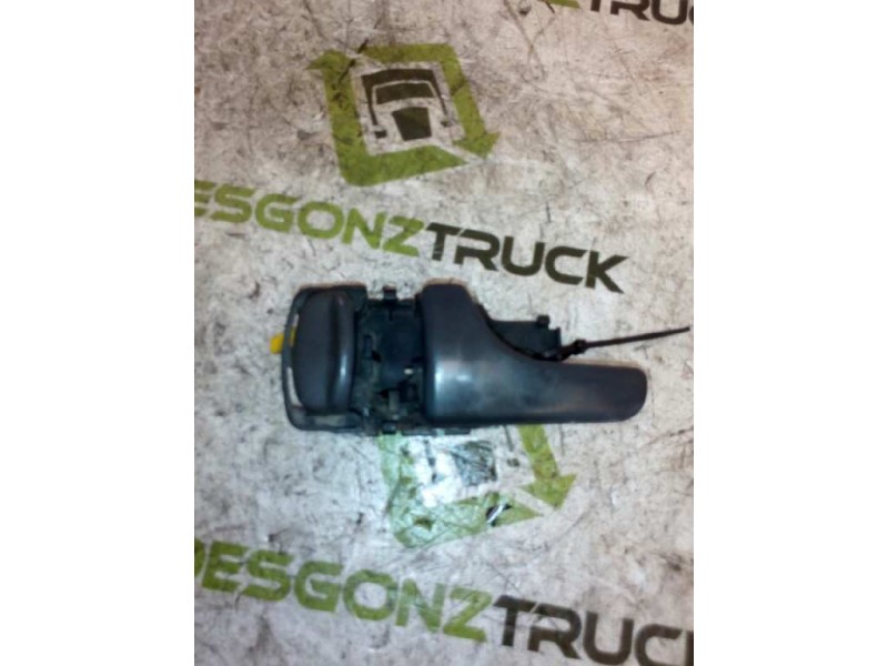 Recambio de maneta interior delantera izquierda para nissan trucks atleon 110 referencia OEM IAM   