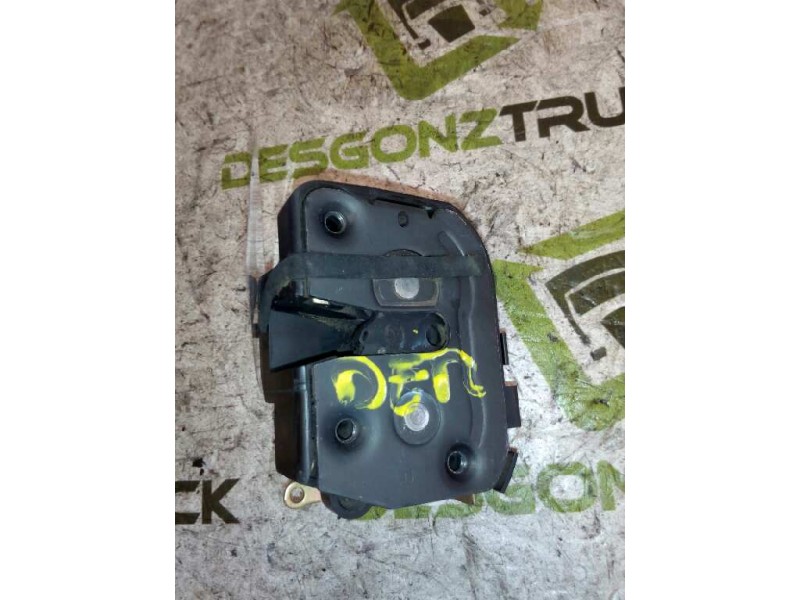 Recambio de cerradura puerta delantera derecha para nissan trucks atleon 110 referencia OEM IAM   