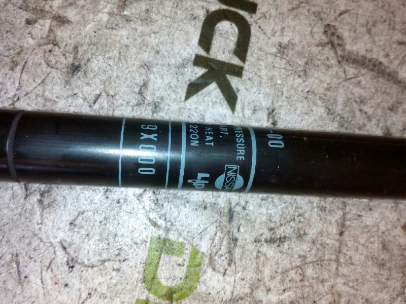 Recambio de bombin calandra para nissan trucks atleon 110 referencia OEM IAM 654709X000  