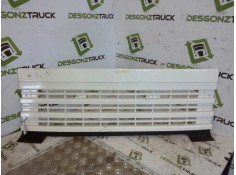 Recambio de rejilla delantera central para nissan eco - t 100.45/78 kw/e2 referencia OEM IAM 15200144  