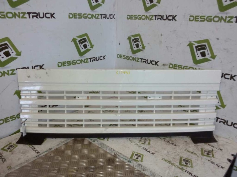 Recambio de rejilla delantera central para nissan eco - t 100.45/78 kw/e2 referencia OEM IAM 15200144  