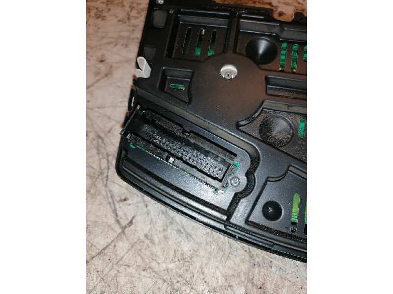 Recambio de cuadro instrumentos para opel astra h berlina elegance referencia OEM IAM 13186323HE  
