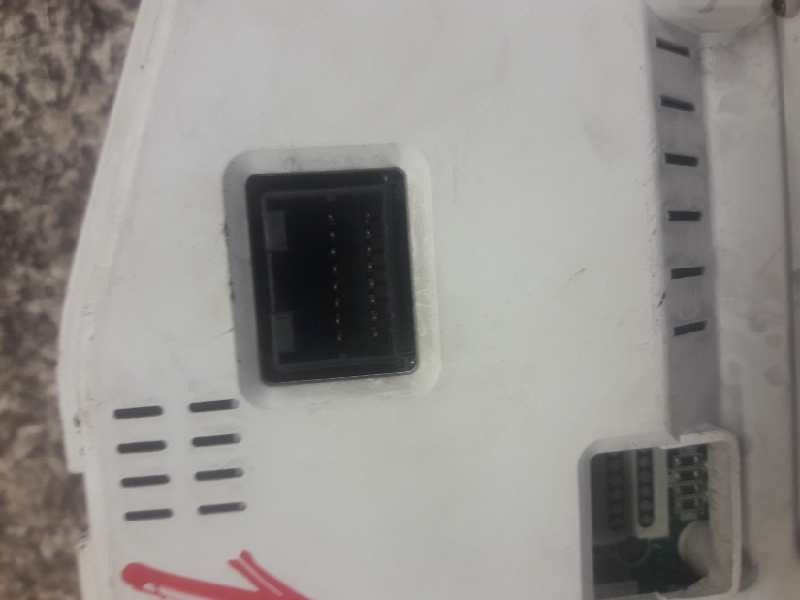 Recambio de cuadro instrumentos para hyundai coupe (gk) 1.6 fx referencia OEM IAM 2002042584201510 200345900H 940032C6351100