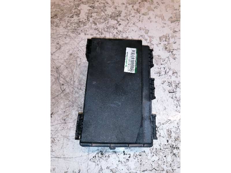 Recambio de caja reles / fusibles para opel astra h berlina elegance referencia OEM IAM 13145039 5DK00866830 74338100