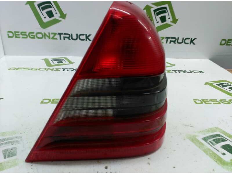 Recambio de piloto trasero derecho para mercedes-benz clase c (w202) berlina 2.2 cat referencia OEM IAM 2028201064  