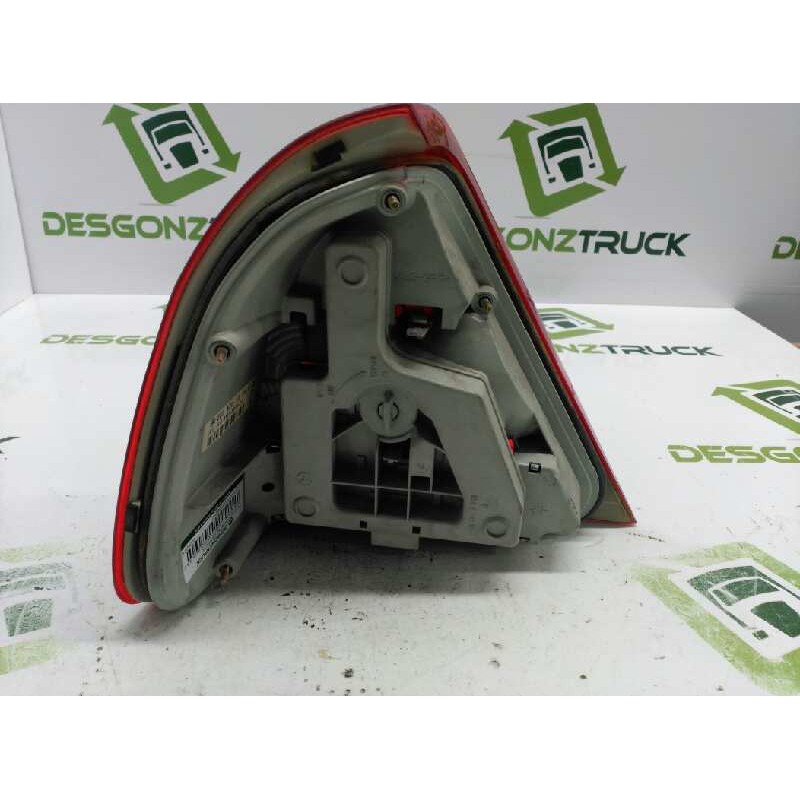 Recambio de piloto trasero derecho para mercedes-benz clase c (w202) berlina 2.2 cat referencia OEM IAM 2028201064  