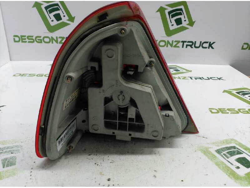 Recambio de piloto trasero derecho para mercedes-benz clase c (w202) berlina 2.2 cat referencia OEM IAM 2028201064  