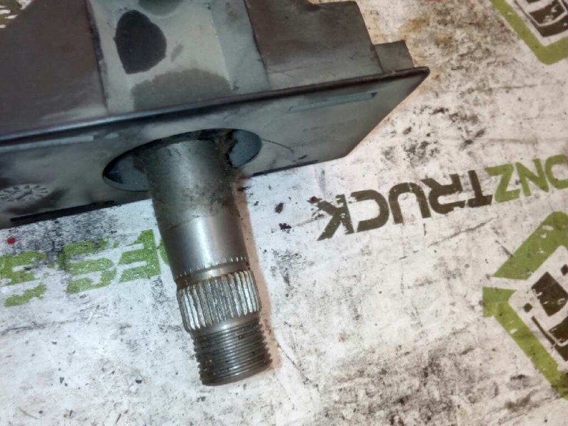 Recambio de columna direccion para nissan trade 100 chasis cabina referencia OEM IAM   