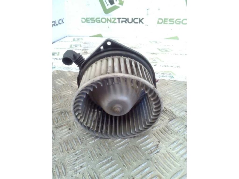 Recambio de motor calefaccion para nissan trucks cabstar e 110.35 referencia OEM IAM 272201T300  