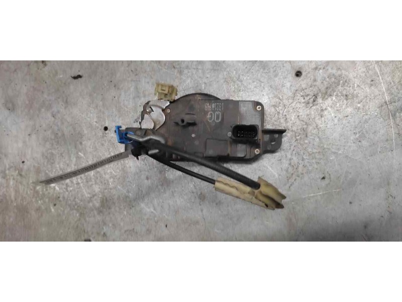 Recambio de cerradura puerta delantera derecha para opel zafira b cosmo referencia OEM IAM 13210749 4 PINS 