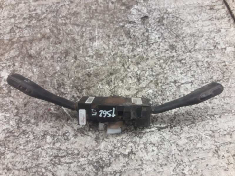 Recambio de mando multifuncion para volkswagen sharan (7m6/7m9) comfortline referencia OEM IAM 8L0953513G 202852ATW 4B0953503F