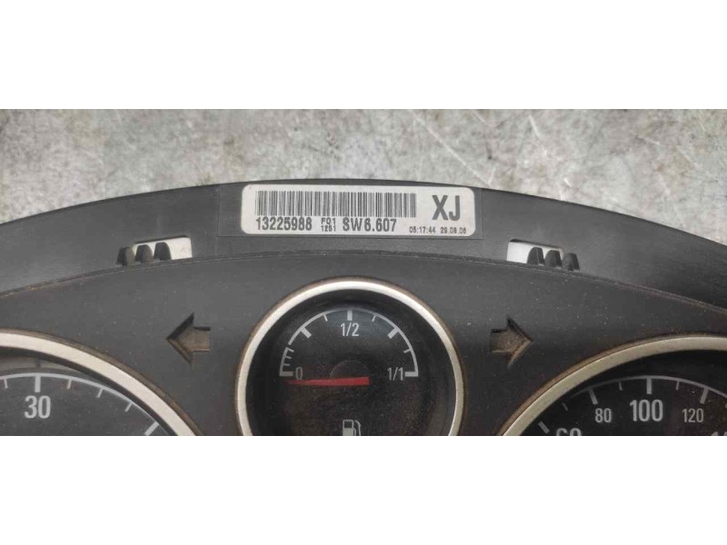 Recambio de cuadro instrumentos para opel zafira b cosmo referencia OEM IAM 13225988  