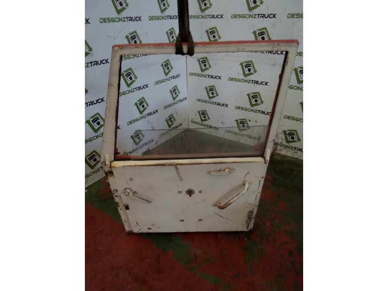 Recambio de puerta delantera derecha para pegaso trucks . pegaso 3046 referencia OEM IAM   