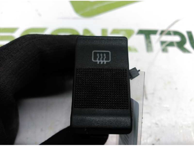 Recambio de boton antiniebla para audi 80/90 (893) 80 referencia OEM IAM 893941563  