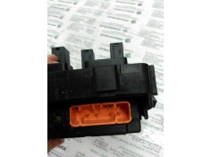 Recambio de caja reles / fusibles para toyota avensis berlina (t 22) 2.0 d4-d luna (4-ptas.) referencia OEM IAM 8264105011   2