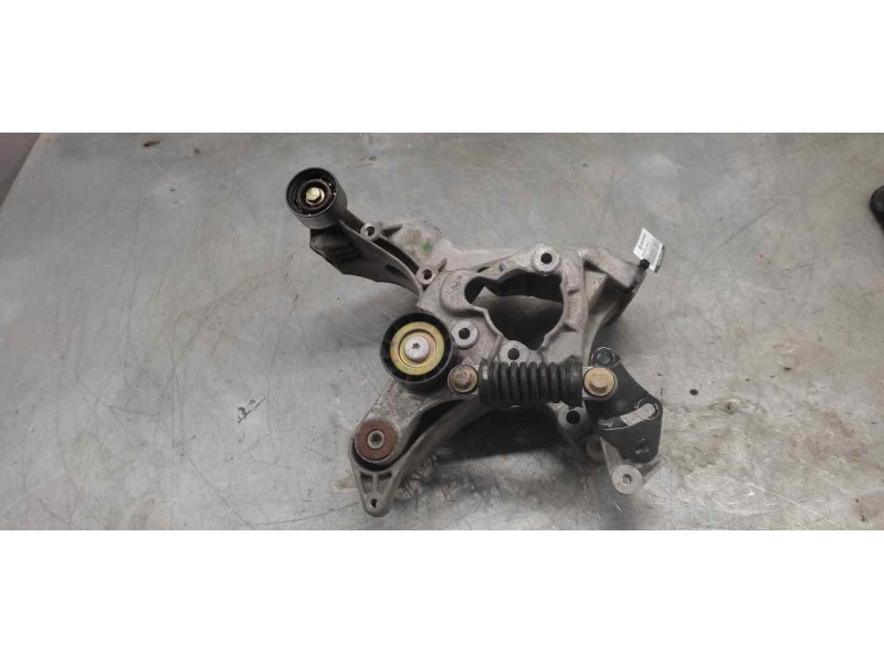 Recambio de soporte alternador para renault laguna (b56) 1.9 dti rt referencia OEM IAM   