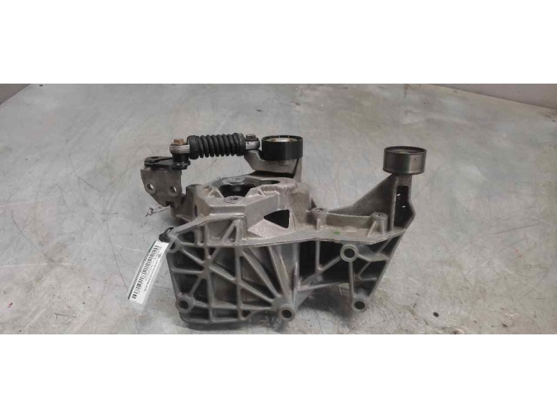 Recambio de soporte alternador para renault laguna (b56) 1.9 dti rt referencia OEM IAM   