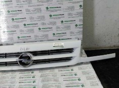 Recambio de rejilla delantera central para opel astra f berlina básico referencia OEM IAM    2